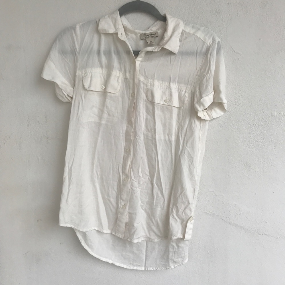 Short sleeve button-down shirt